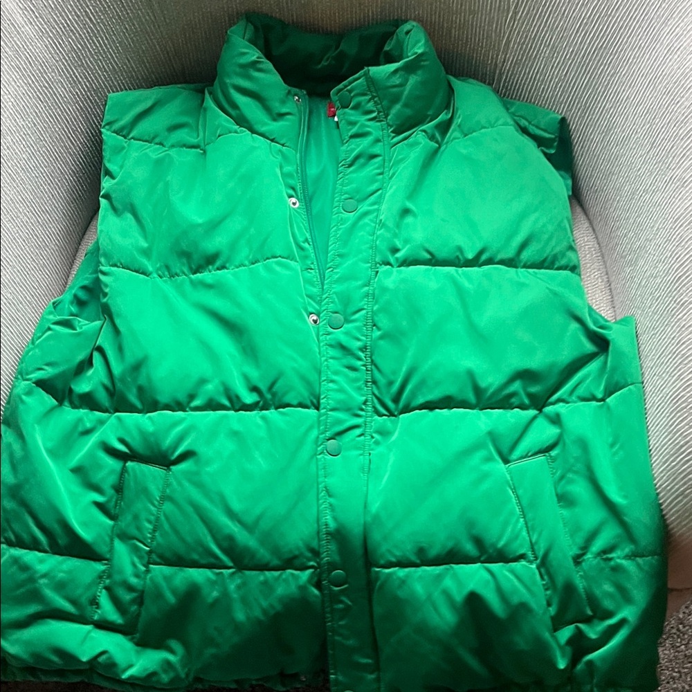 Wondershop Vibrant Green Apparel